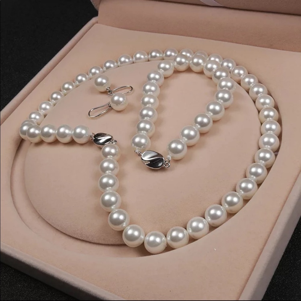 Shell pearls - Picture 6 of 7